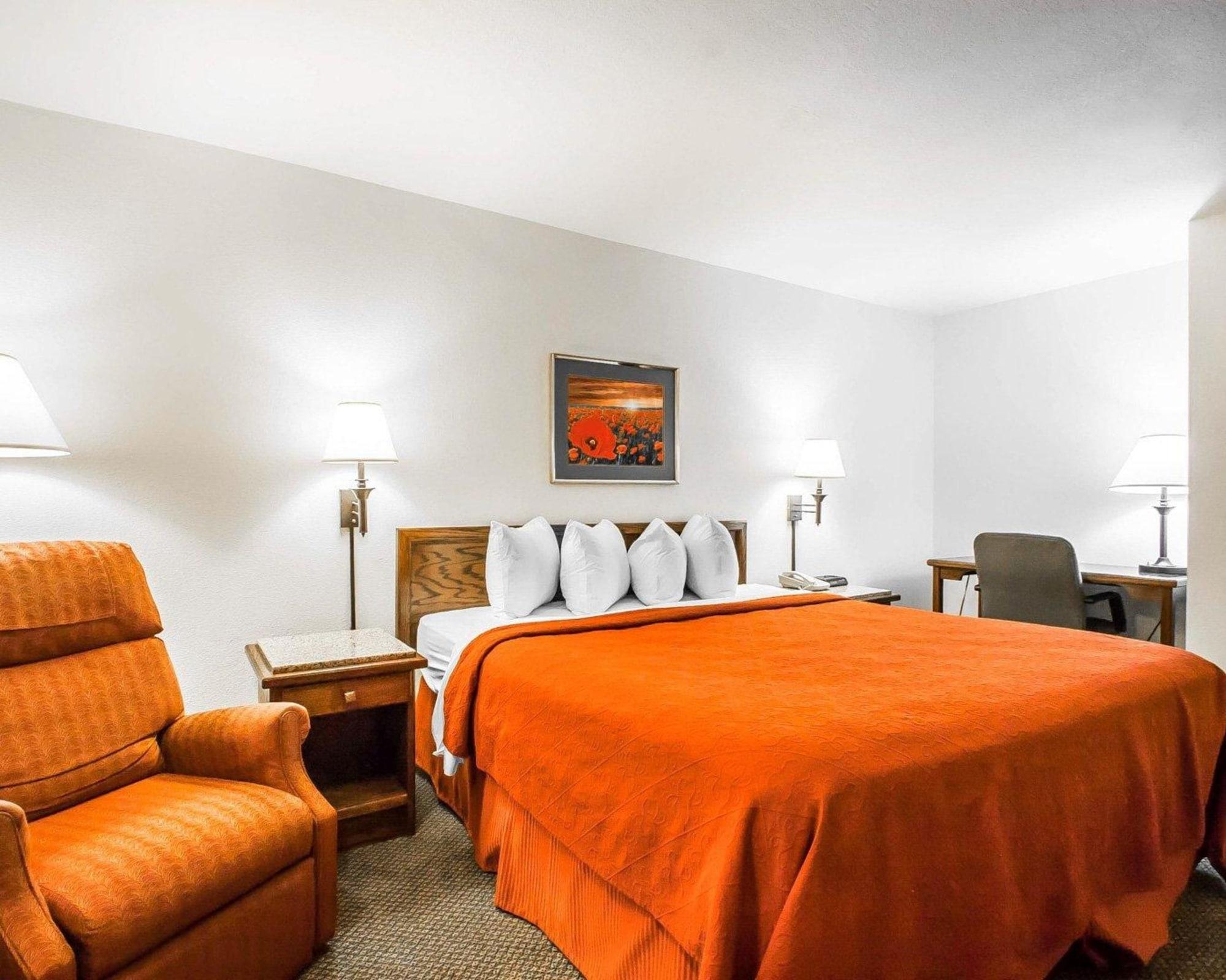 Quality Inn & Suites North Springfield Exteriér fotografie