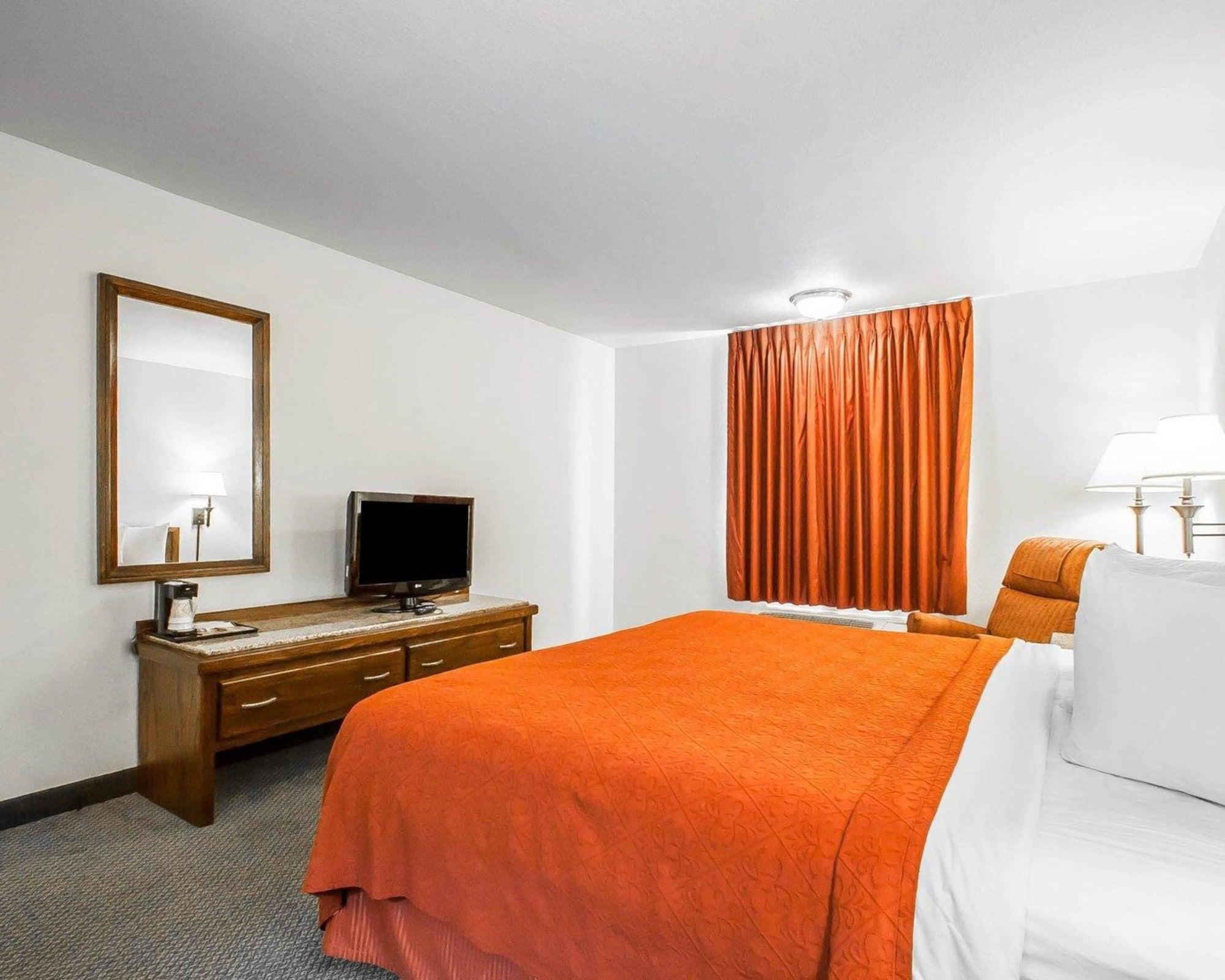 Quality Inn & Suites North Springfield Exteriér fotografie