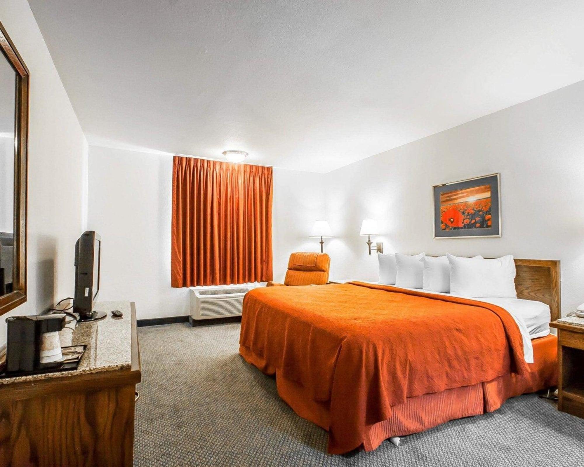 Quality Inn & Suites North Springfield Exteriér fotografie