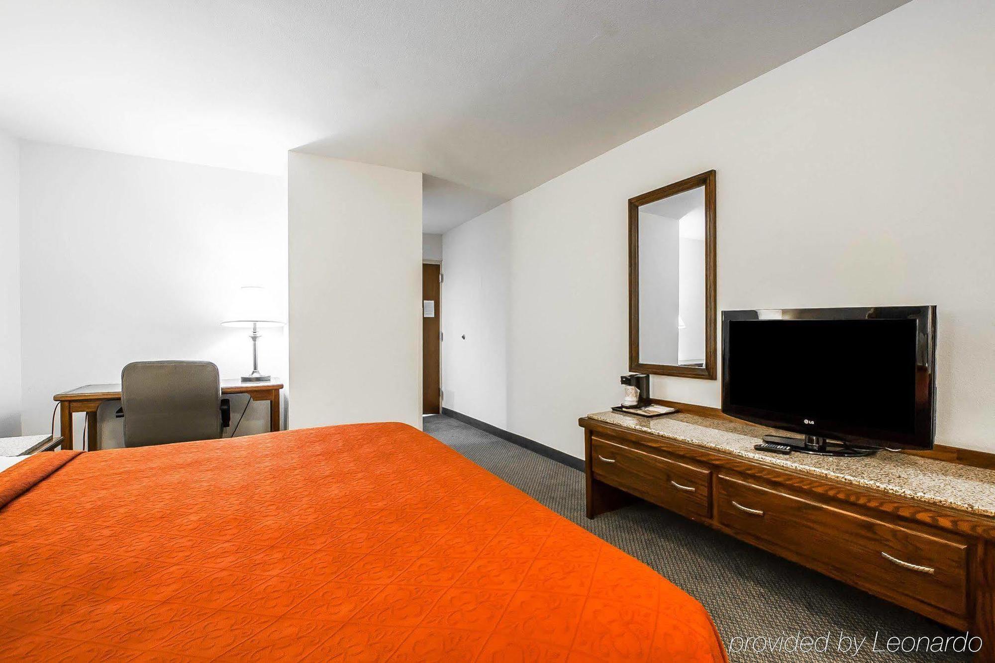 Quality Inn & Suites North Springfield Exteriér fotografie