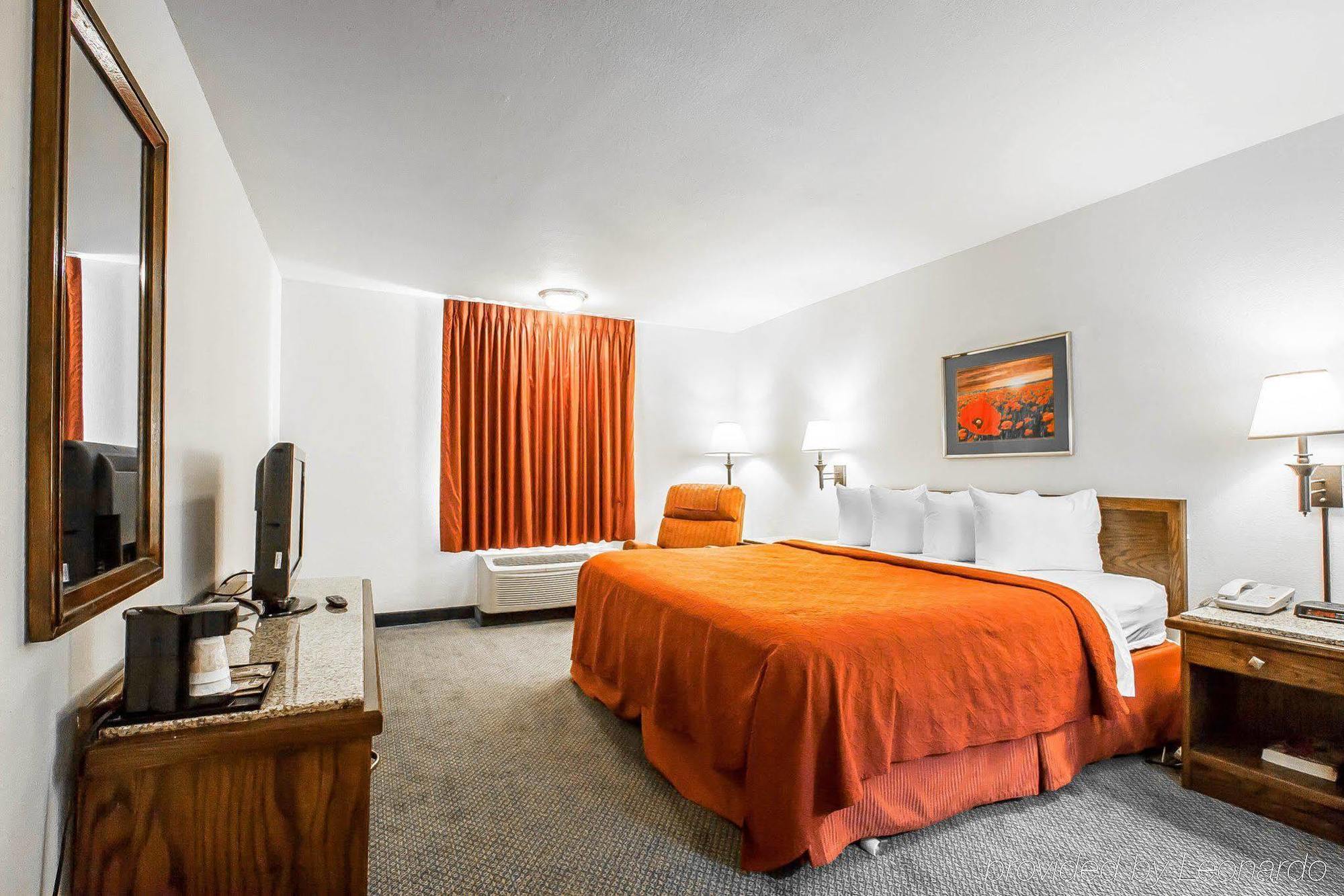 Quality Inn & Suites North Springfield Exteriér fotografie
