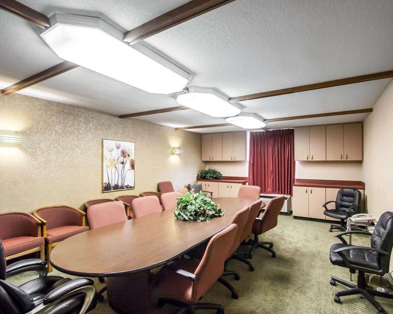 Quality Inn & Suites North Springfield Exteriér fotografie