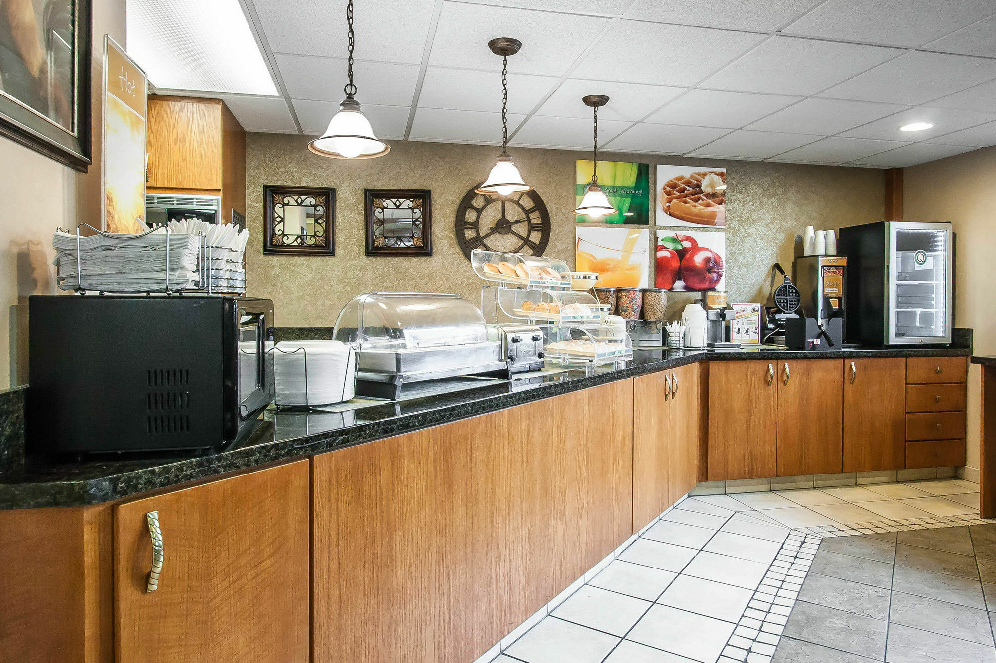Quality Inn & Suites North Springfield Exteriér fotografie