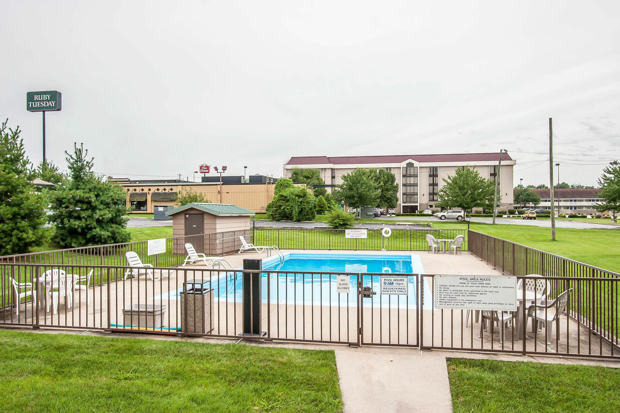 Quality Inn & Suites North Springfield Exteriér fotografie